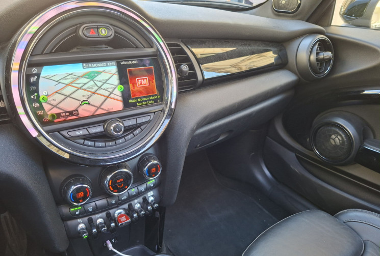 Mini MINI JOHN COOPER WORKS 2.0 i 231 CH BVA 8 TOIT OUVRANT / HARMAN KARDON...
