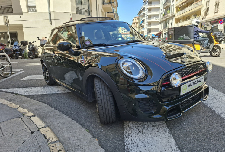 Mini MINI JOHN COOPER WORKS 2.0 i 231 CH BVA 8 TOIT OUVRANT / HARMAN KARDON...