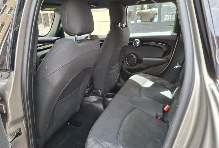 Mini MINI 5 PORTES COOPER 1.5 136 RED HOT CHILI DCT 7