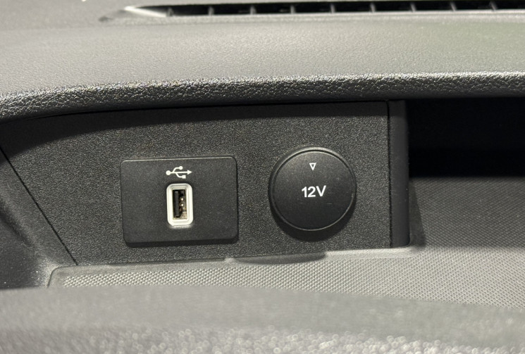 Ford TRANSIT CUSTOM FG LIMITED 2.0 TDCI ECOBLUE 131 ch MOTEUR NEUF TVA RECUPERABLE 19160€ HT 