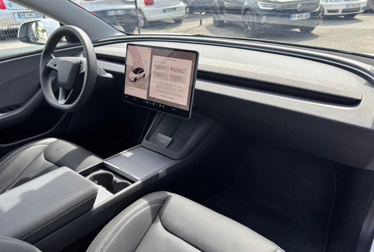 Tesla Model 3 STANDAR RANGE RWD / JANTES 20 POUCES / 15700 KMS / GARANTIE TESLA 11/2027