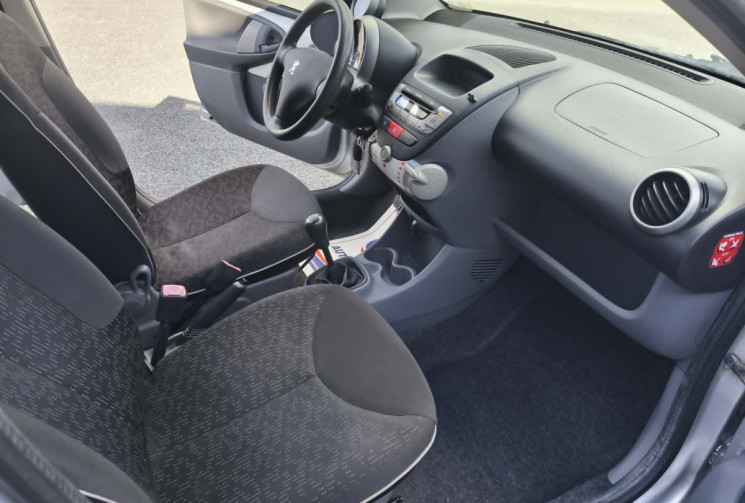Peugeot 107 1.4 HDI 55 CH 5 PORTES DISTRIB NEUVE