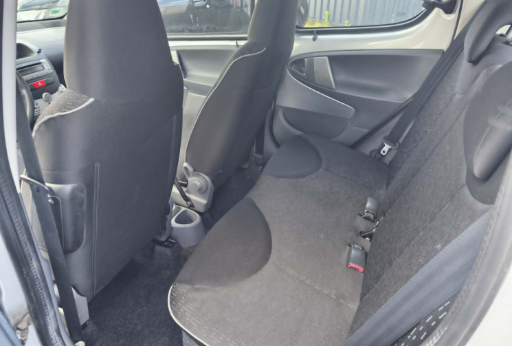 Peugeot 107 1.4 HDI 55 CH 5 PORTES DISTRIB NEUVE