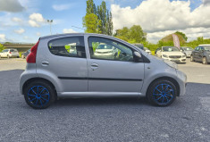 Peugeot 107 1.4 HDI 55 CH 5 PORTES DISTRIB NEUVE