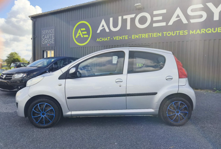 Peugeot 107 1.4 HDI 55 CH 5 PORTES DISTRIB NEUVE