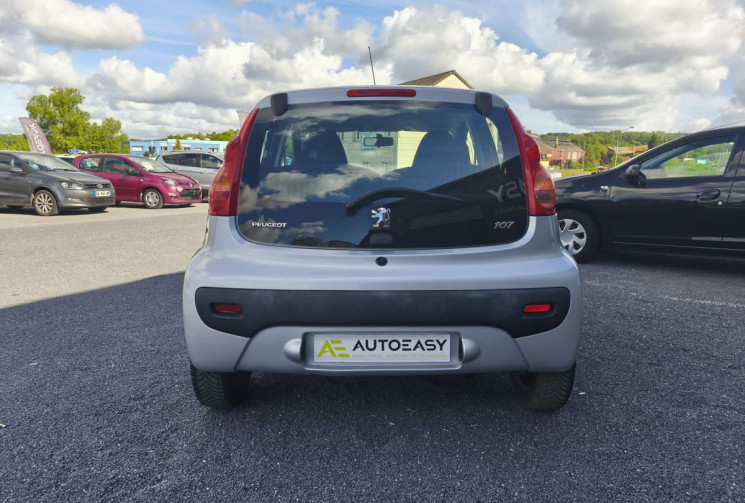 Peugeot 107 1.4 HDI 55 CH 5 PORTES DISTRIB NEUVE