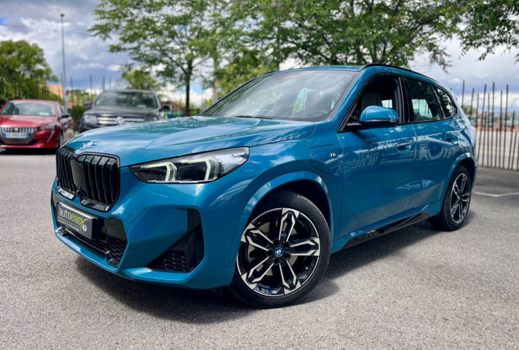 BMW X1 XDRIVE30E(U11) xDrive30e 326ch M Sport / Suivi BMW / Individual Blue Bay Lagoon métalllisé 