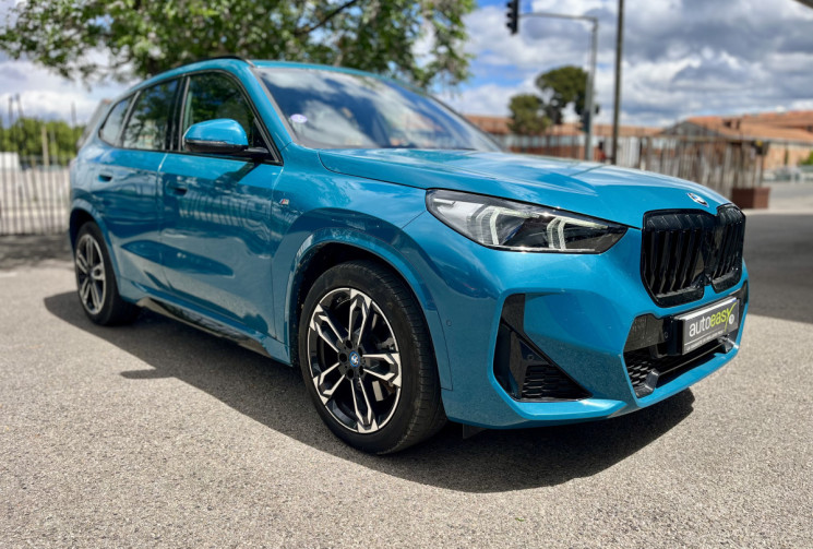BMW X1 XDRIVE30E(U11) xDrive30e 326ch M Sport / Suivi BMW / Individual Blue Bay Lagoon métalllisé 