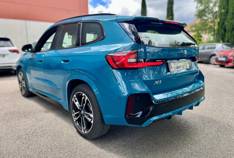 BMW X1 XDRIVE30E(U11) xDrive30e 326ch M Sport / Suivi BMW / Individual Blue Bay Lagoon métalllisé 