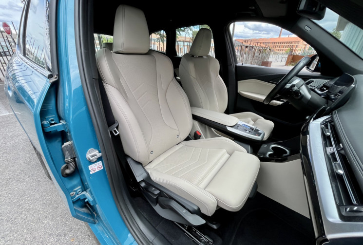 BMW X1 XDRIVE30E(U11) xDrive30e 326ch M Sport / Suivi BMW / Individual Blue Bay Lagoon métalllisé 