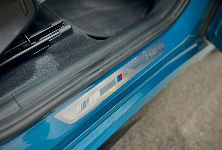 BMW X1 XDRIVE30E(U11) xDrive30e 326ch M Sport / Suivi BMW / Individual Blue Bay Lagoon métalllisé 