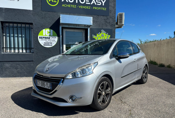 Peugeot 208 1.2 VTi Allure / Distribution ok / Révisée / Garantie