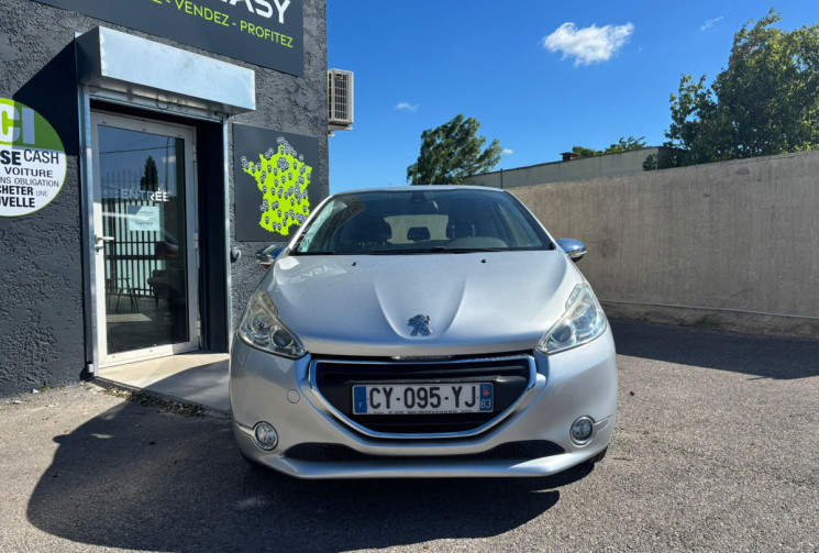 Peugeot 208 1.2 VTi Allure / Distribution ok / Révisée / Garantie