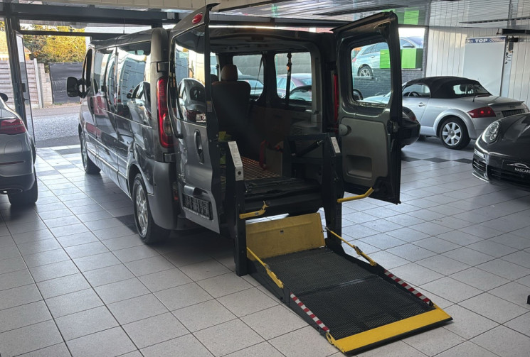 Opel VIVARO 2.0 CDTI 1ERE MAIN TPMR MINIBUS 9 PLACES 138 500KMS ENTRETIEN A JOUR GARANTIE 12 MOIS