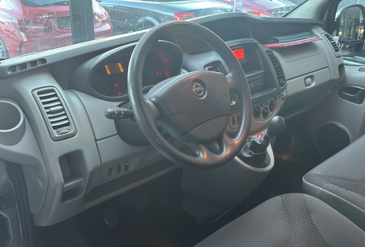 Opel VIVARO 2.0 CDTI 1ERE MAIN TPMR MINIBUS 9 PLACES 138 500KMS ENTRETIEN A JOUR GARANTIE 12 MOIS