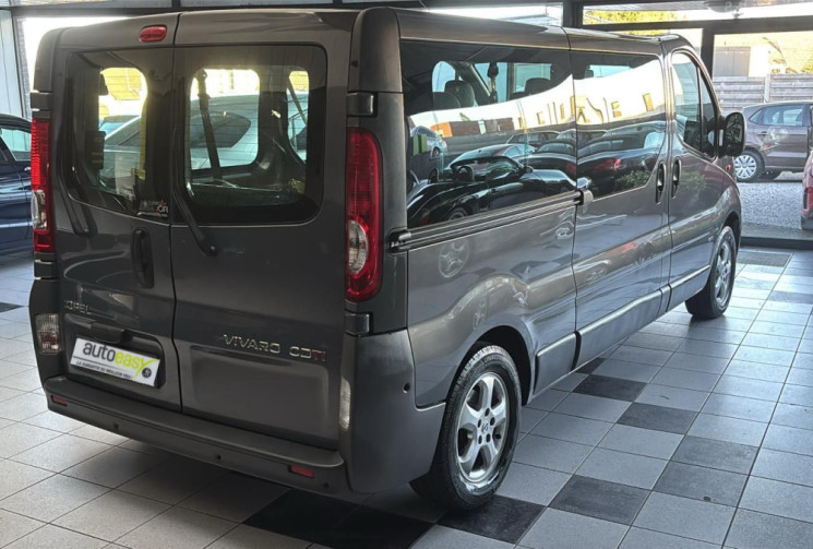 Opel VIVARO 2.0 CDTI 1ERE MAIN TPMR MINIBUS 9 PLACES 138 500KMS ENTRETIEN A JOUR GARANTIE 12 MOIS