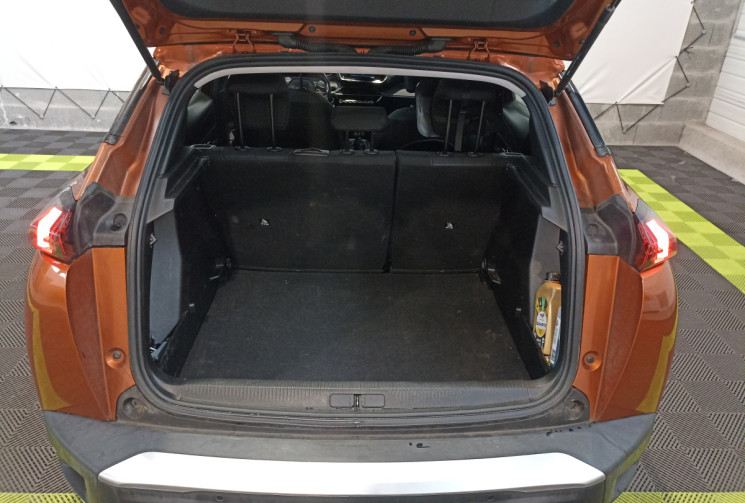 Peugeot 2008 1.2 100 ch finition Active / Courroie de distribution remplacée / Véhicule première mai