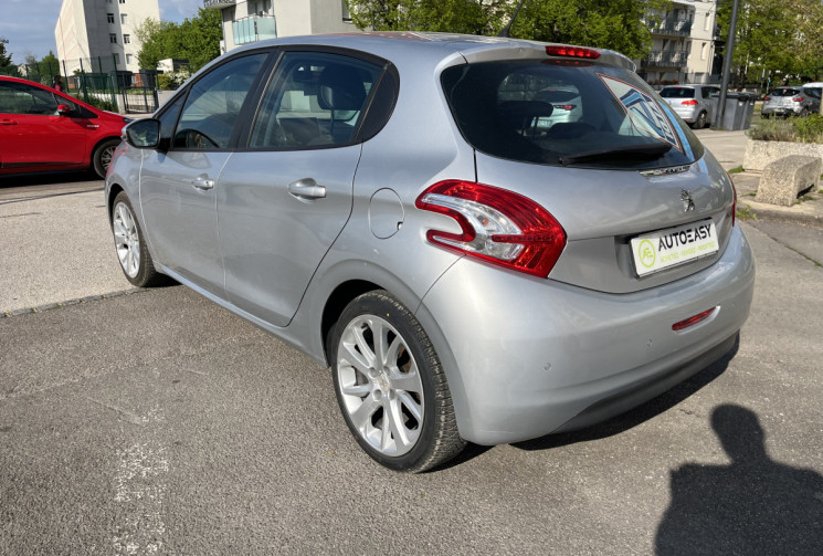 Peugeot 208 1.6 vti 120ch