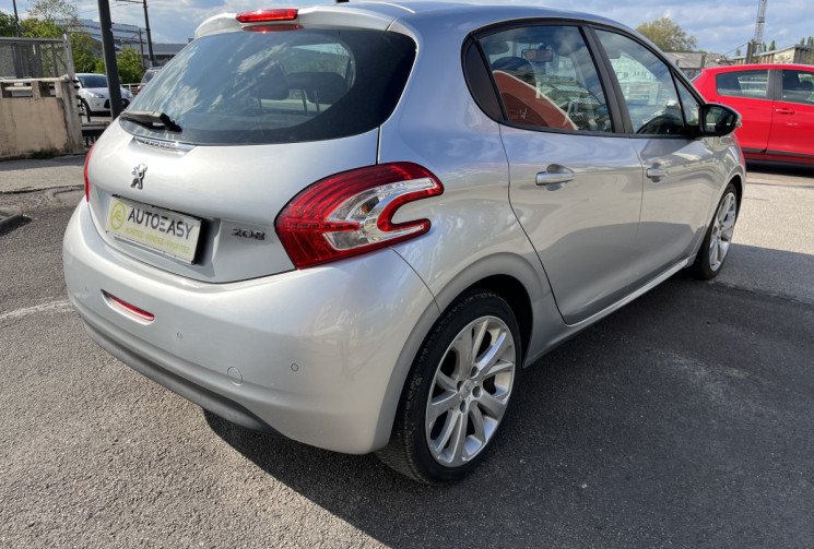 Peugeot 208 1.6 vti 120ch