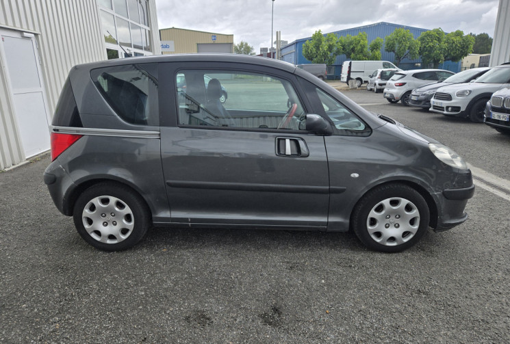 Peugeot 1007 1.4 75 CV