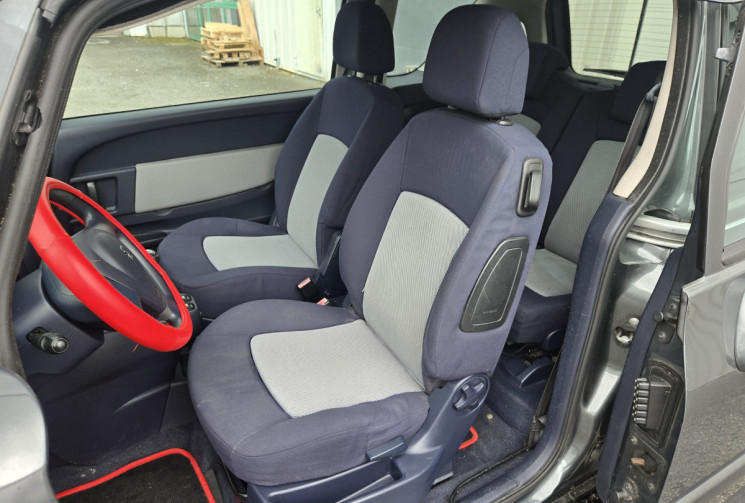 Peugeot 1007 1.4 75 CV