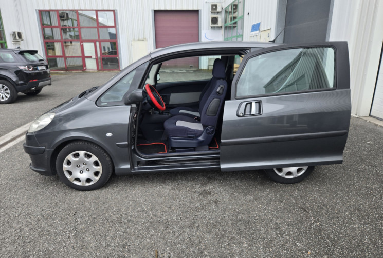 Peugeot 1007 1.4 75 CV