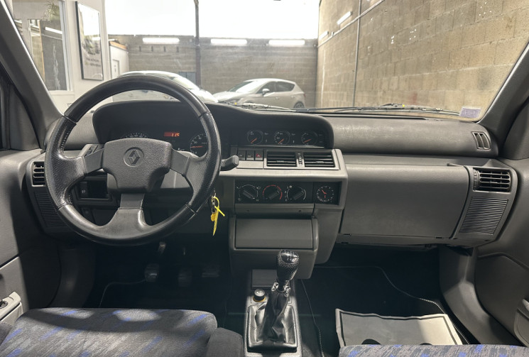 Renault Clio 16 S 1.8 135 ch génération 1 phase 1