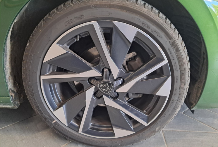 Peugeot 308 III 1.2 PureTech 130 S&S Allure Pack EAT8  - 2eme main  - SUIVI ENTRETIEN -  REVISEE 