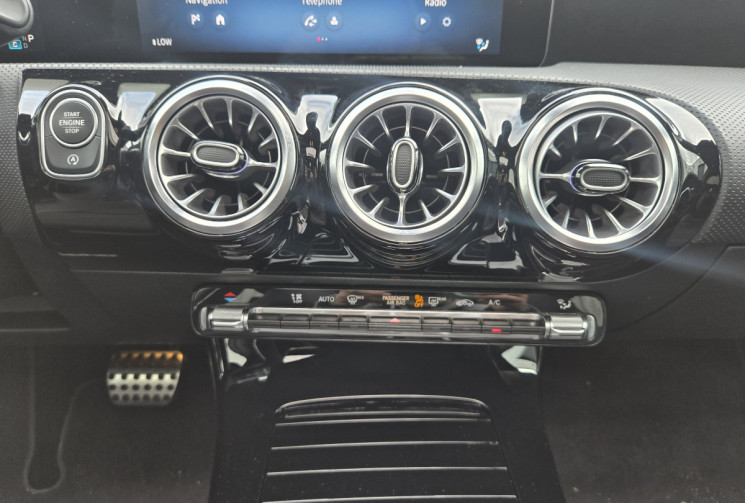 Mercedes Classe A 180d 2.0 116ch AMG Line 8G-DCT *FACELIFT * TOIT OUVRANT * GARANTIE MERCEDES * 