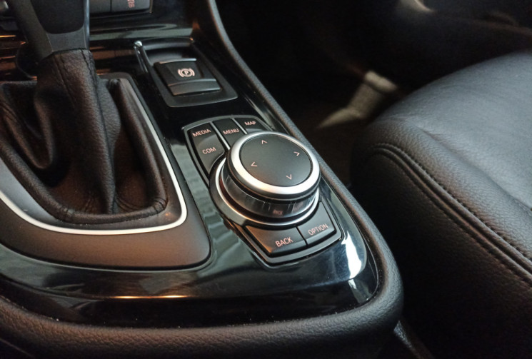 BMW SERIE 2 ACTIVETOURER 225xeA 224ch Luxury