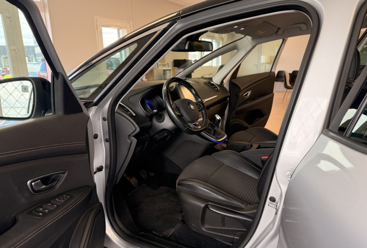 Renault Scénic IV 1.3 TCE 140 INTENS / ENTRETIEN A JOUR 