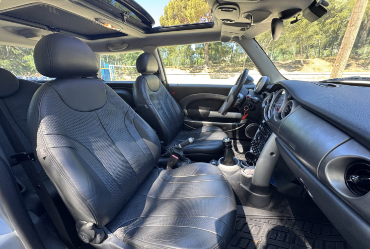 Mini Mini (R50/53) Cooper 1.6 i 16V 115CH FAIBLE KILOMÉTRAGE 