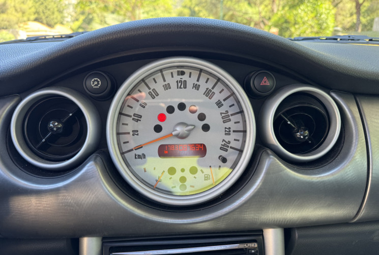 Mini Mini (R50/53) Cooper 1.6 i 16V 115CH FAIBLE KILOMÉTRAGE 