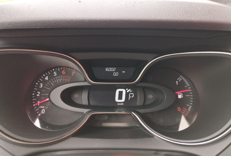 Renault Captur 1.3 TCe 150 FAP EDC Intens / 1° main / 16.000 km