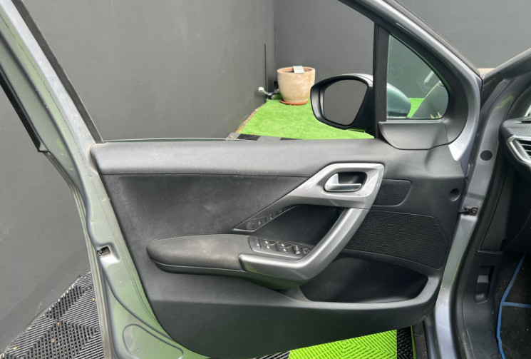 Peugeot 2008 1.2 THP 12V S&S EAT6 110 cv ALLURE