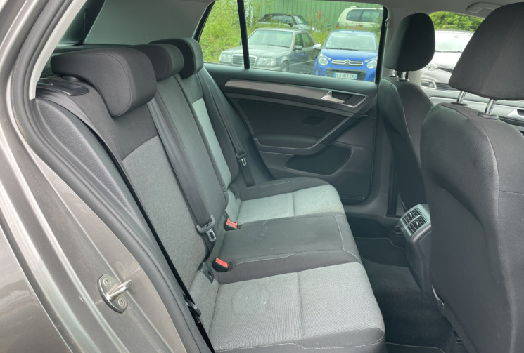 Volkswagen Golf VII 1.6 TDI 110 ch Confortline BVM5