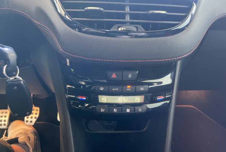 Peugeot 208 1.6 THP 208ch GTi S&S 3p