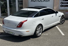 Jaguar XJ 3.0 V6 Luxe Premium / ENTRETIEN OK / DISTRIBUTION OK / VIDANGE BVA OK