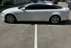 Jaguar XJ 3.0 V6 Luxe Premium / ENTRETIEN OK / DISTRIBUTION OK / VIDANGE BVA OK
