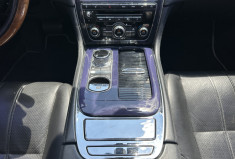 Jaguar XJ 3.0 V6 Luxe Premium / ENTRETIEN OK / DISTRIBUTION OK / VIDANGE BVA OK
