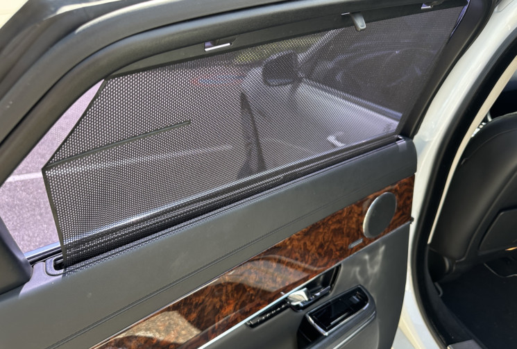 Jaguar XJ 3.0 V6 Luxe Premium / ENTRETIEN OK / DISTRIBUTION OK / VIDANGE BVA OK