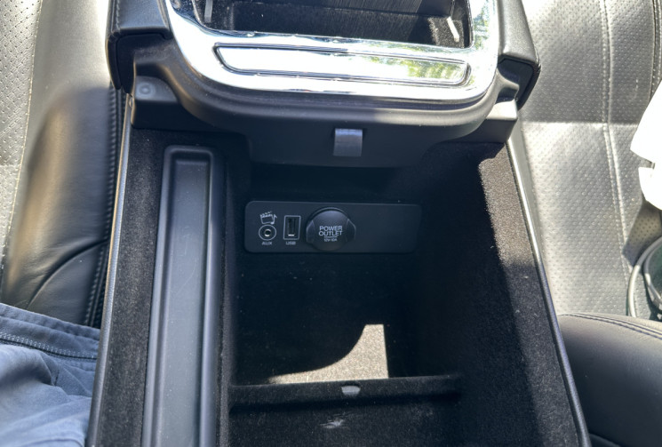 Jaguar XJ 3.0 V6 Luxe Premium / ENTRETIEN OK / DISTRIBUTION OK / VIDANGE BVA OK