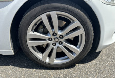 Jaguar XJ 3.0 V6 Luxe Premium / ENTRETIEN OK / DISTRIBUTION OK / VIDANGE BVA OK