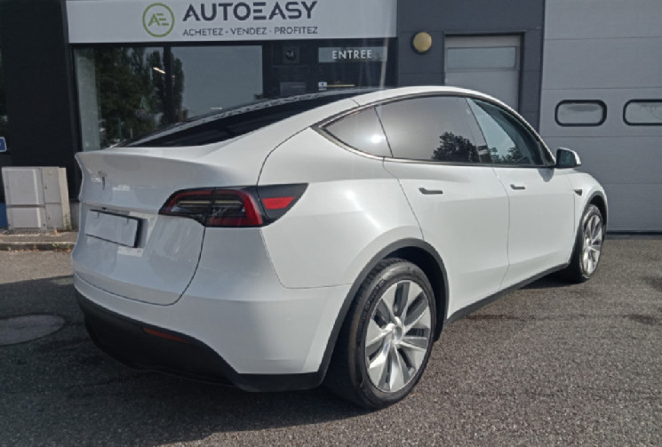 Tesla Model Y STANDARD RWD - Première Main 