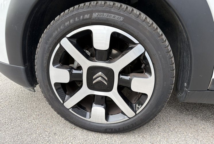 Citroën C4 CACTUS 1.2 puretech 110 cv BVA 1 ere main (entretien citroen)
