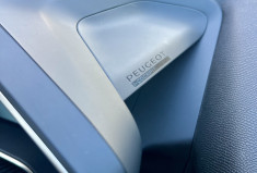 Peugeot 208 Style GT EAT8 / Toit pano / 1.2 Puretech 100cv / 1e main /Distri NEUVE/ Cockpit / Camera