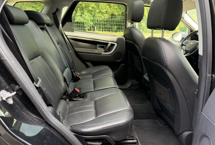 Land-Rover DISCOVERY SPORT 2.0 TD4 180 HSE 4X4 7 PLACES * FULL ENTRETIEN * CT OK * GARANTIE 6 MOIS