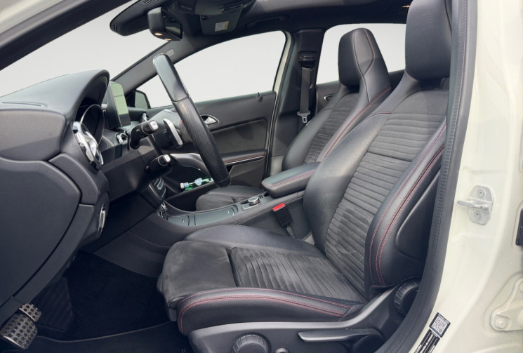 Mercedes GLA 220D 177ch PACK AMG 7G-TRONIC