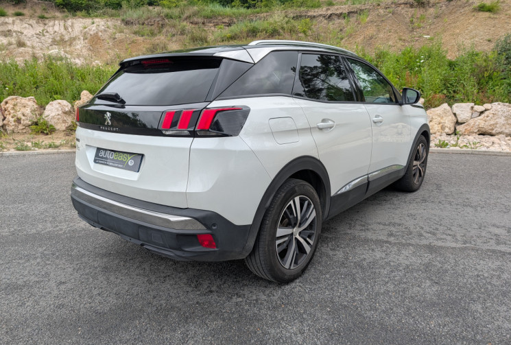 Peugeot 3008 1.2 130CV ALLURE / 1° main / entretien peugeot