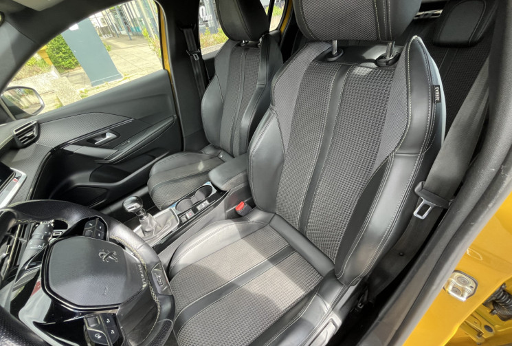 Peugeot 208 1.5 blue hdi GT LINE